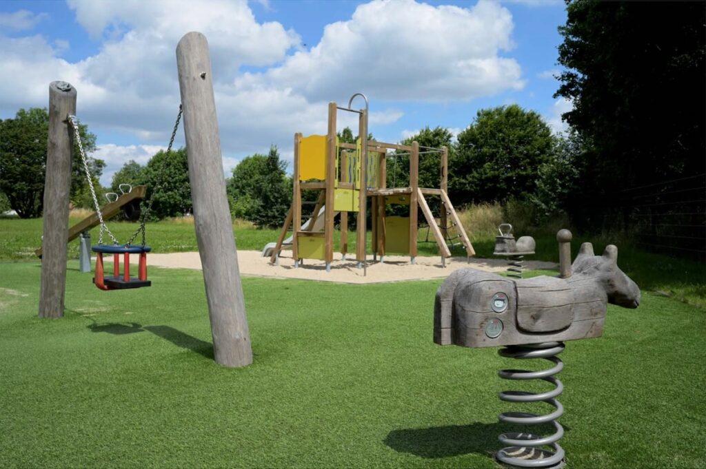 Ein neuer Treffpunkt für Jung und Alt in Dodendorf: Barrierefreier Spielplatz lädt zum gemeinsamen Spielen und Verweilen ein