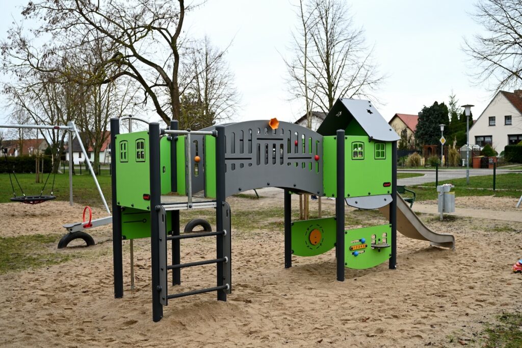 Ein Treffpunkt für Jung und Alt: Der neue Spielplatz an der Lindenpromenade